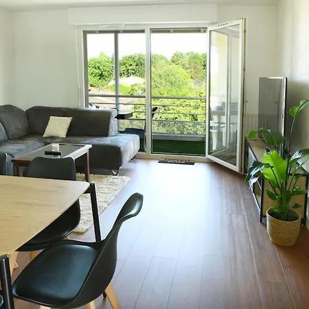 Apartment Le Balcon De T3 De 70 M2 Avec 2 Balcon Et Parking Prive Cognac